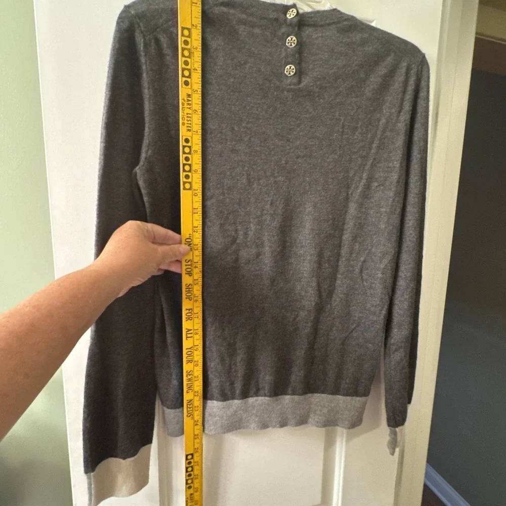 Tory Burch 100% Cashmere Gray Sweater Logo Button Back Crew Neck Luxury Knit